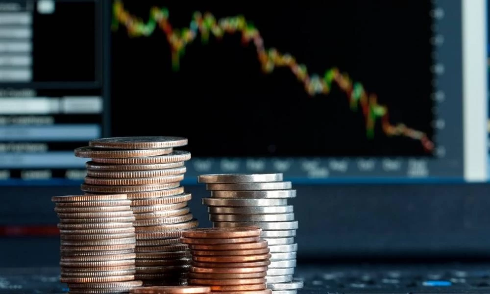 Κορωνοϊός: Τα 3 σενάρια για τις επιπτώσεις του στην ελληνική οικονομία